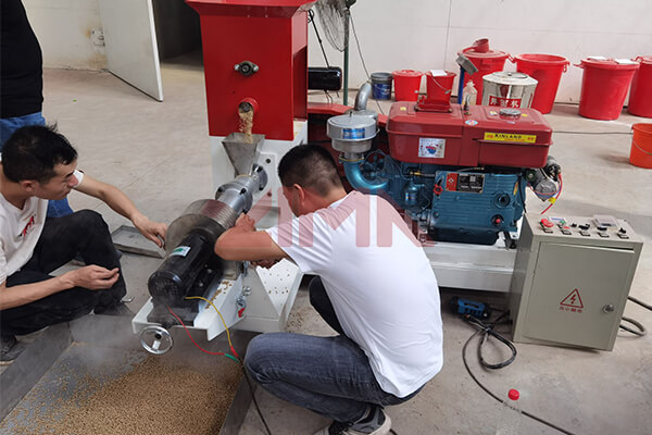 fish feed making machines in thailand